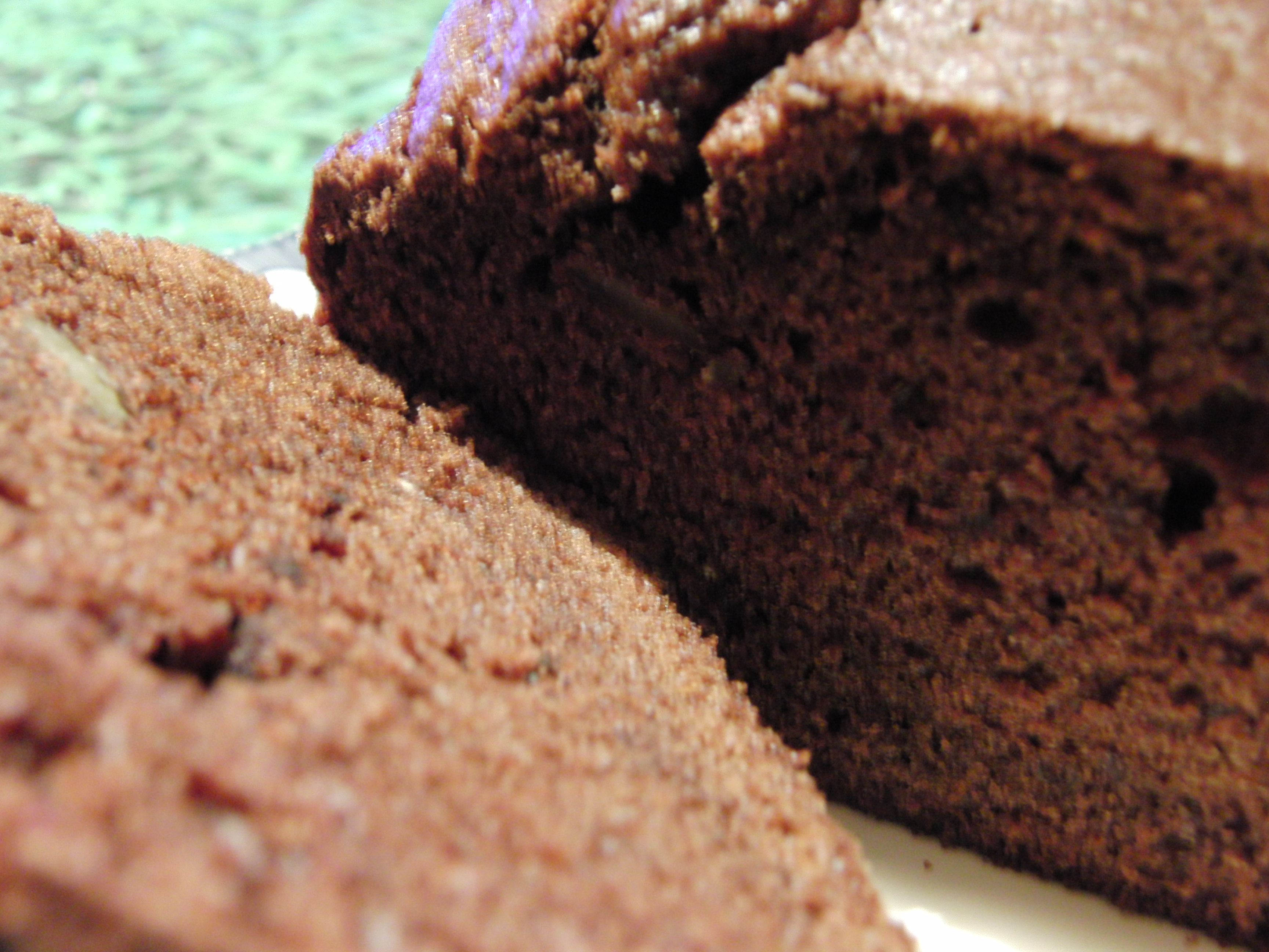 Pastel de chocolate con nueces, ¡riquísimo!