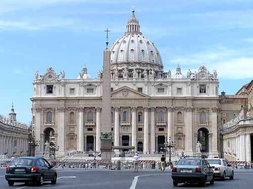 Iglesia de San Pedro y el Vaticano