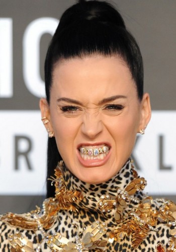 big_katy-perry-roar-grillz-mtv-vma-2013-718x1024