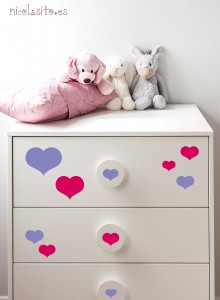vinilos de corazones decoración mueble infantil