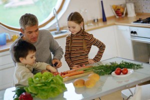 Cómo implicar a los hijos en las tareas del hogar